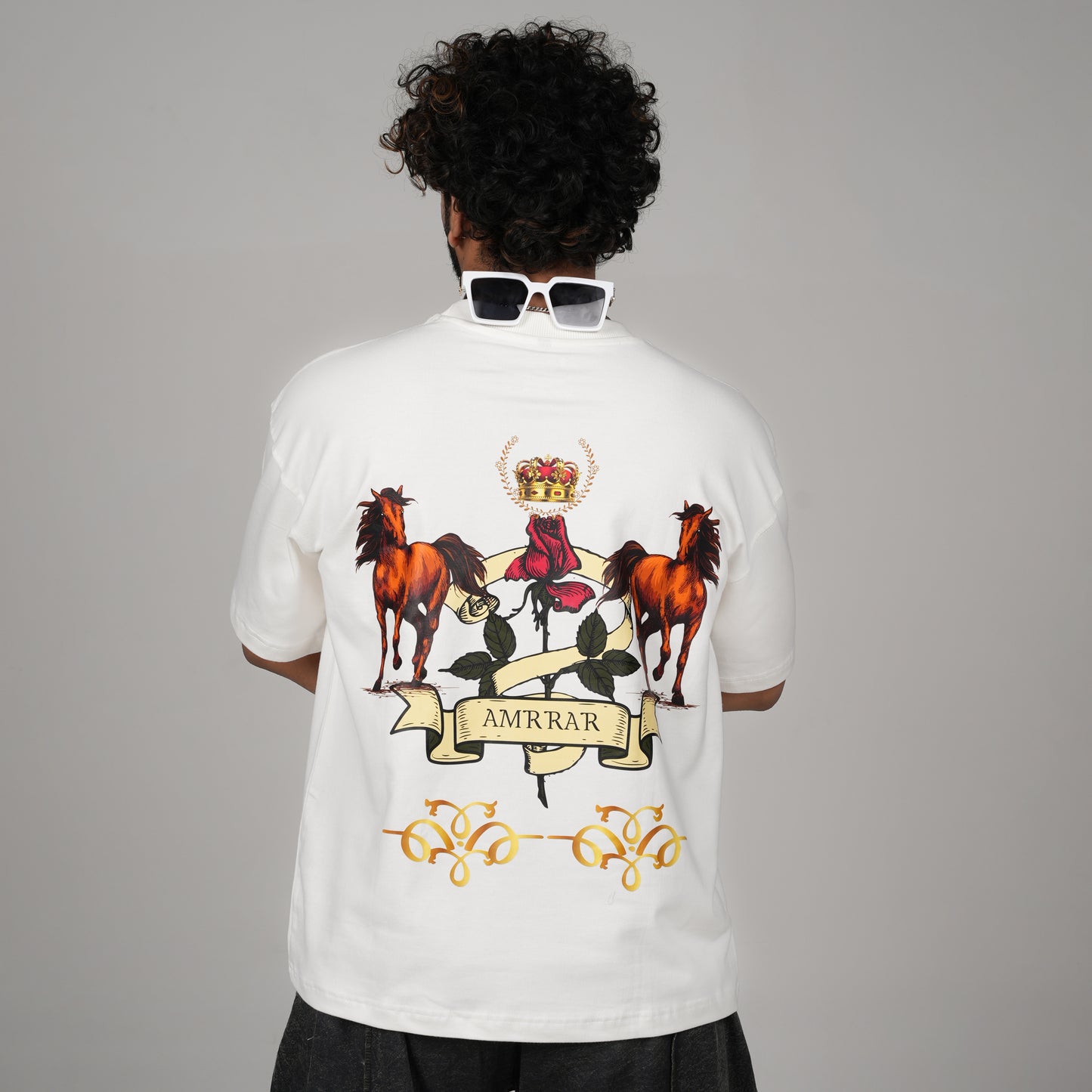 Rose & Horse in off White T-Shirt